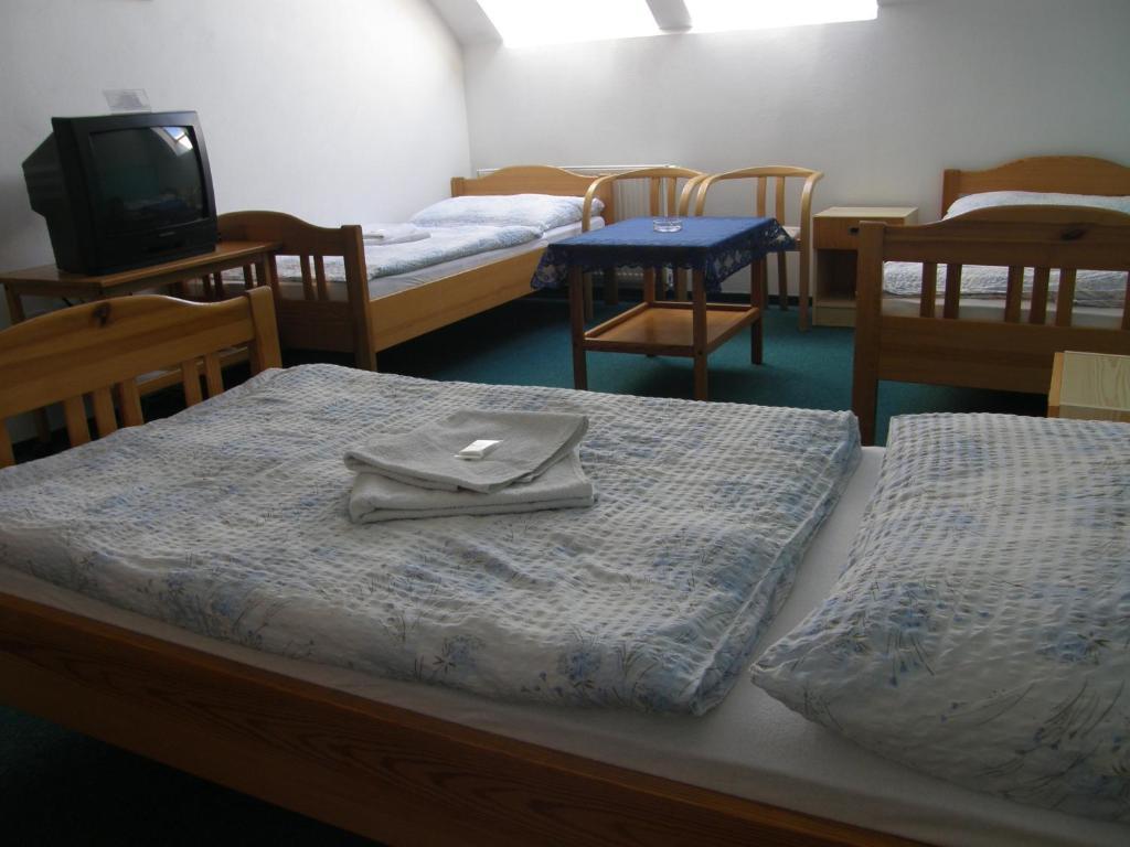 Hotel Filip Ceske Budejovice Quarto foto