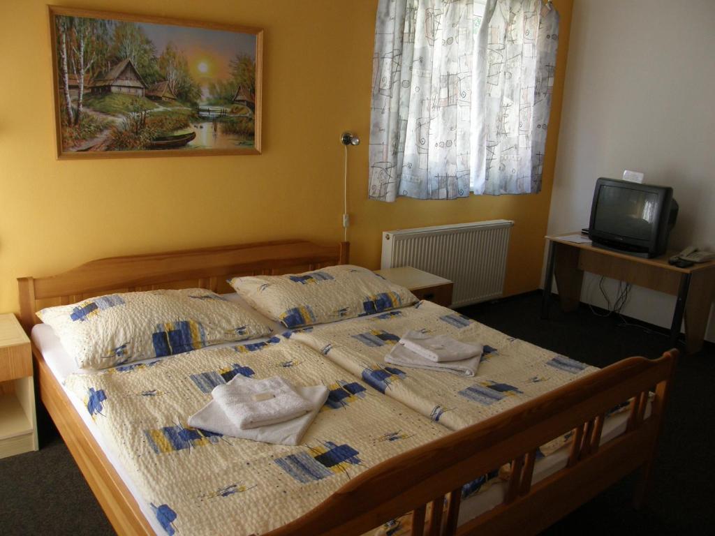 Hotel Filip Ceske Budejovice Quarto foto