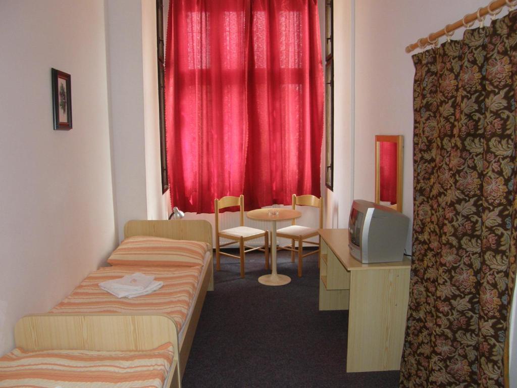 Hotel Filip Ceske Budejovice Quarto foto