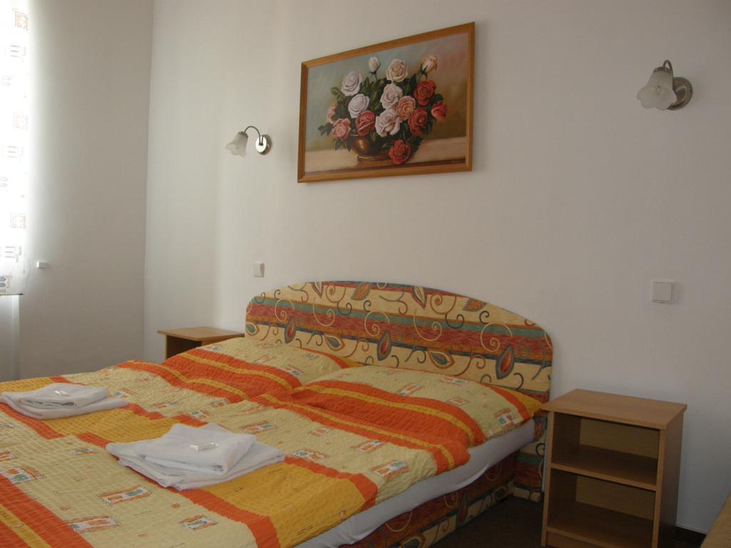 Hotel Filip Ceske Budejovice Exterior foto